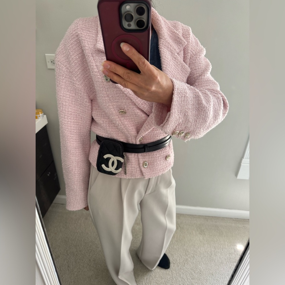 Authentic Chanel mini pouch for EarPod and viper comes with regular wide belt.